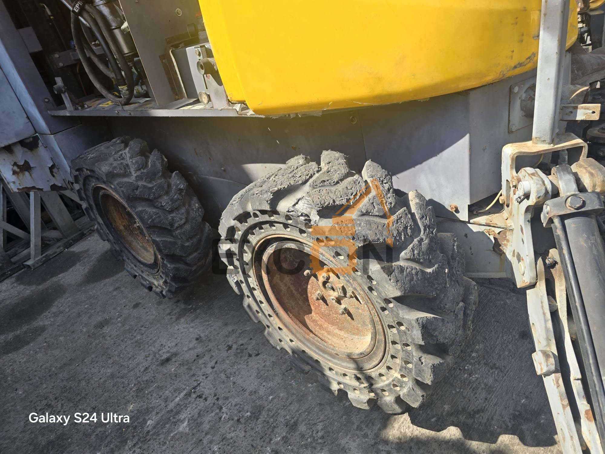 2011 ATLAS COPCO ROC T15