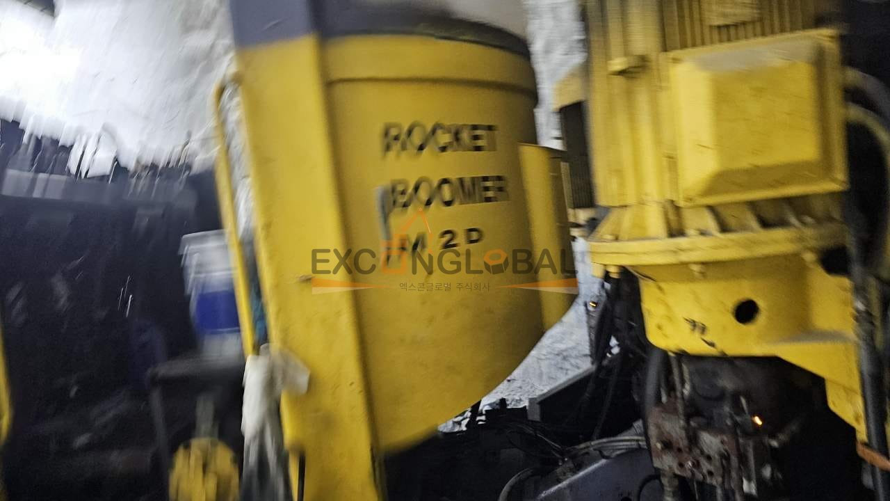2004 ATLAS COPCO ROCKETBOOMERM2D