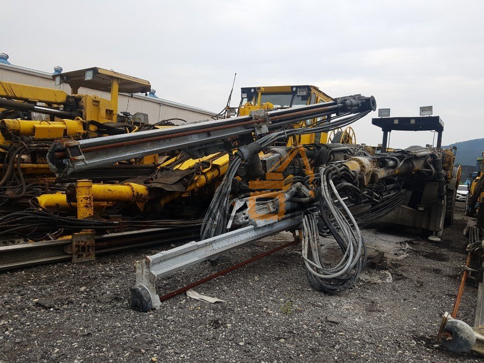 ATLAS COPCO Rocket boomer L2C