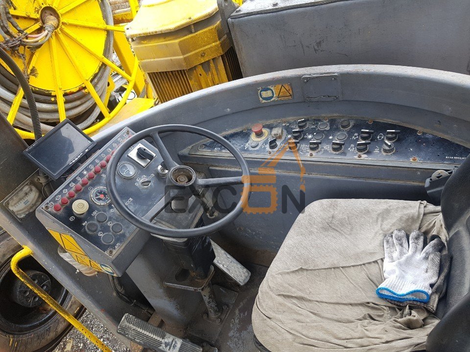 2004 ATLAS COPCO Rocket boomer L2C