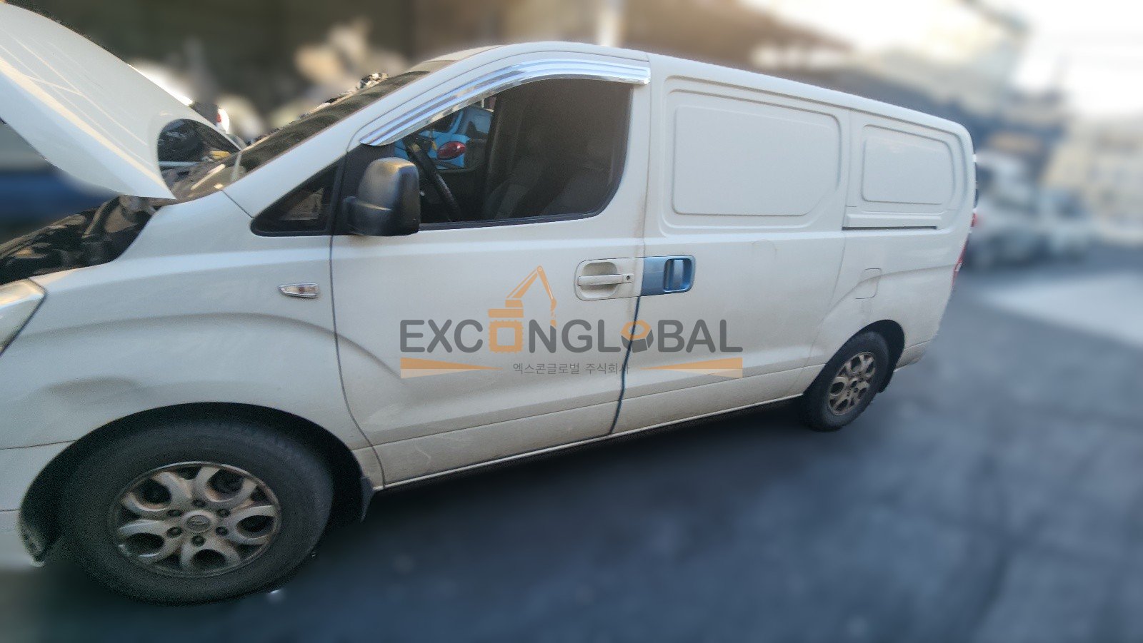 2010 HYUNDAI GRAND STAREX