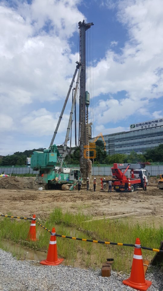 1995 PILE DRIVER DH558