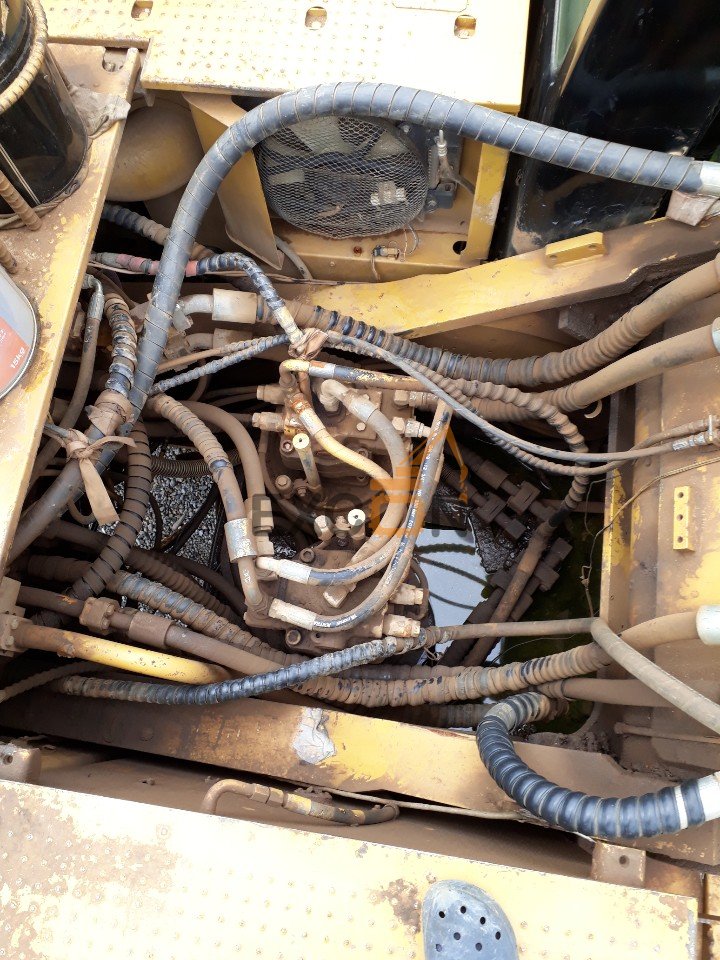 2005 EXCAVATORS 345C