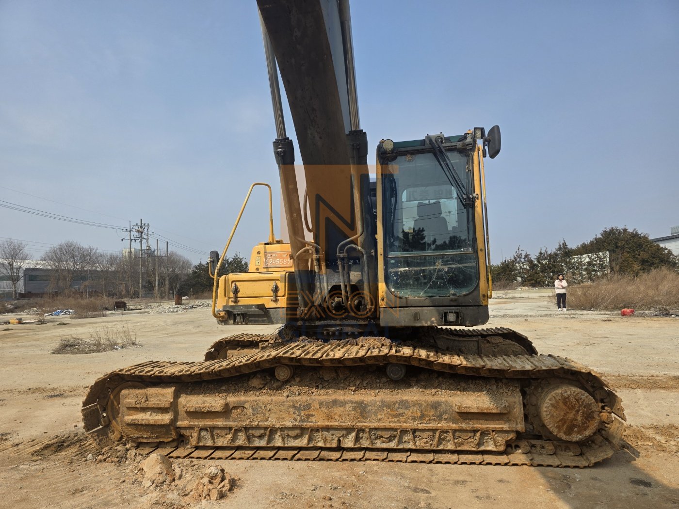 2009 VOLVO 290B PRIME