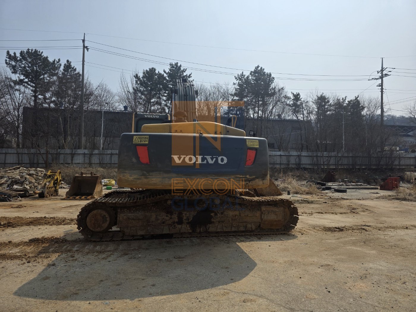 2009 VOLVO 290B PRIME