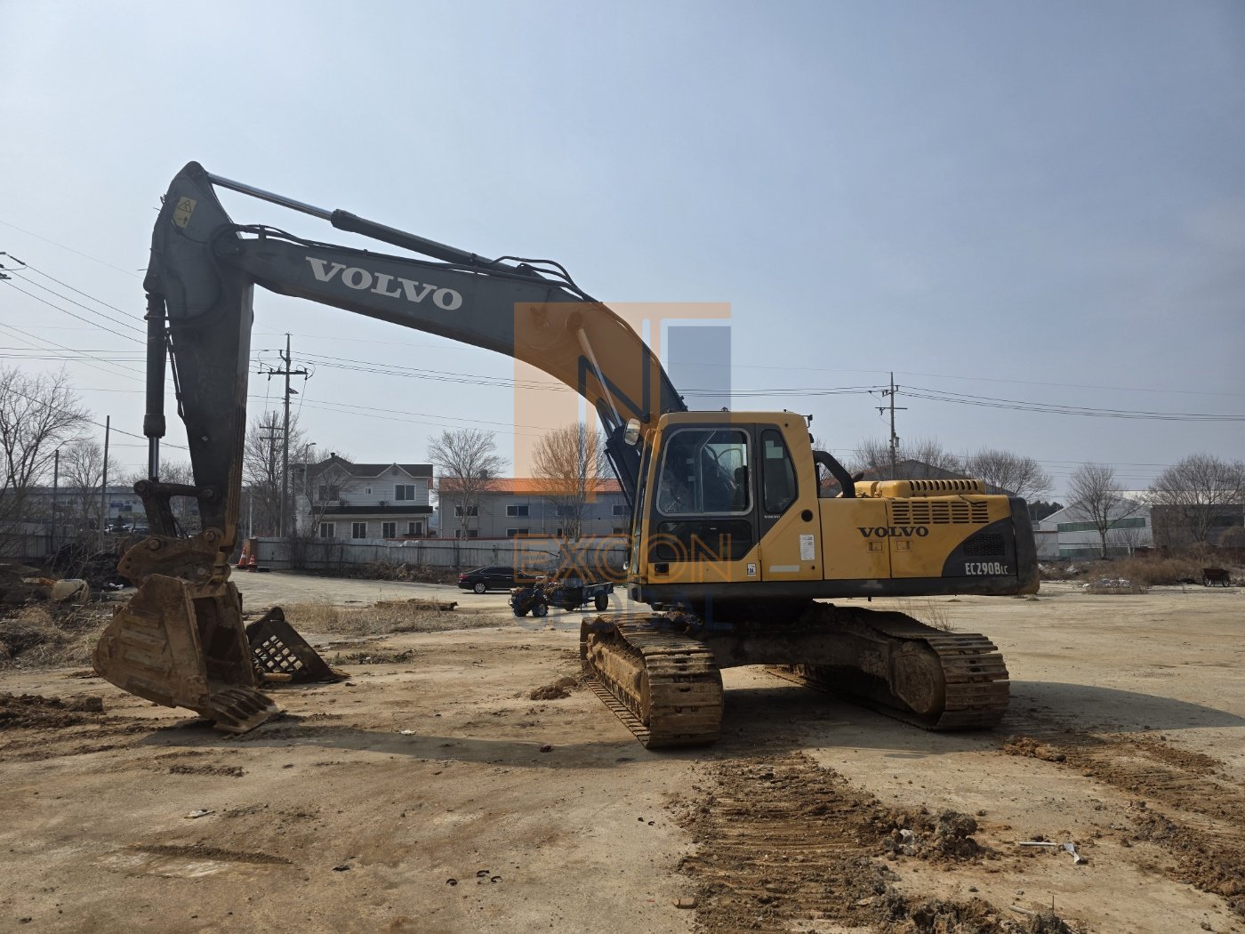 2009 VOLVO 290B PRIME