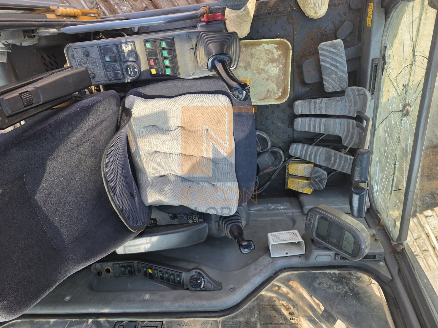 2009 VOLVO 290B PRIME