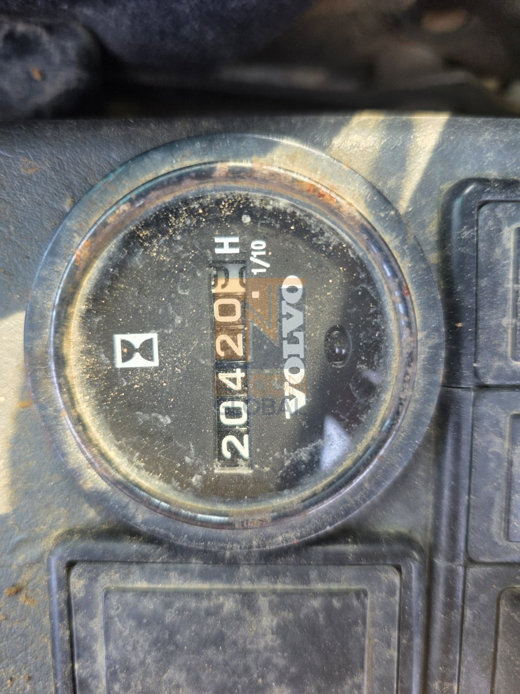 2009 VOLVO 290B PRIME