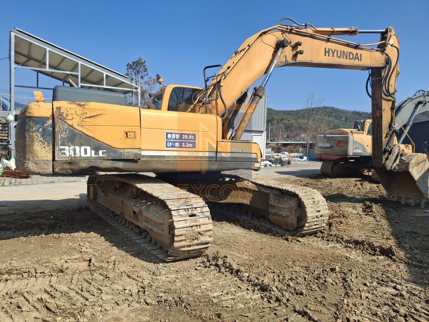 2010 HYUNDAI R300
