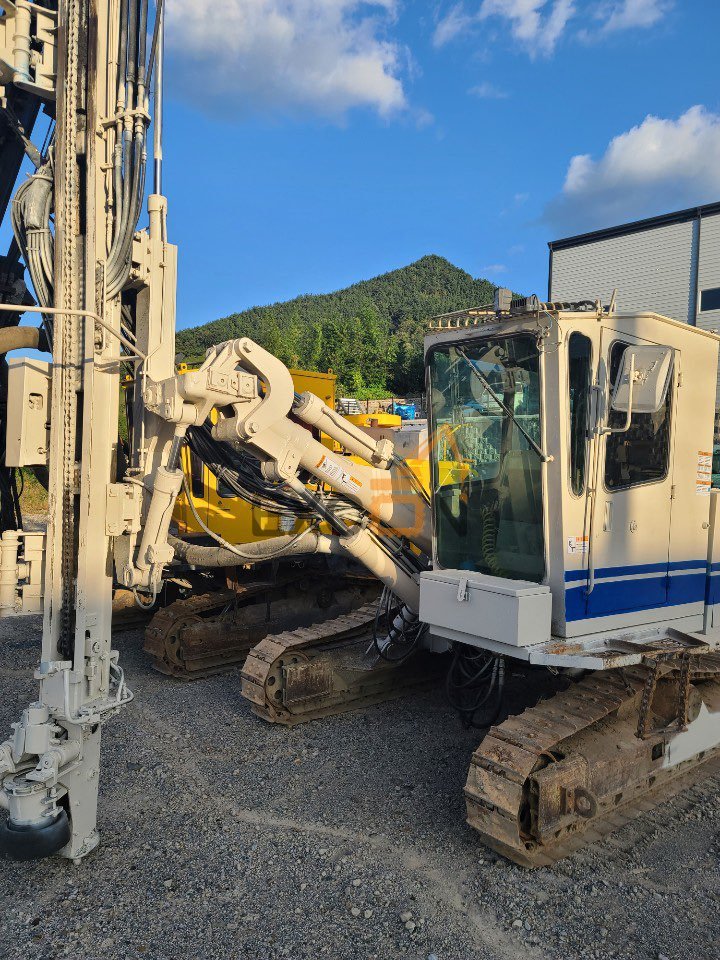 2003 FURUKAWA HCR9DSII