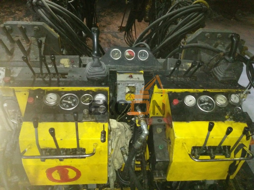 2005 ATLAS COPCO Rocket boomer M2D