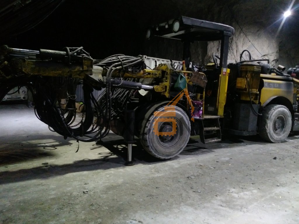 2005 ATLAS COPCO Rocket boomer M2D