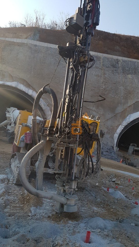 2008 ATLAS COPCO CM470II