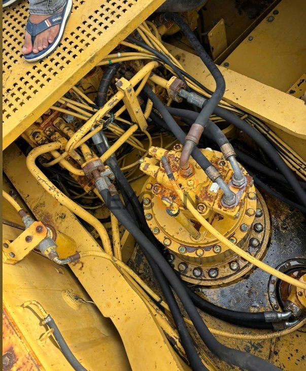 CATERPILLAR 330B